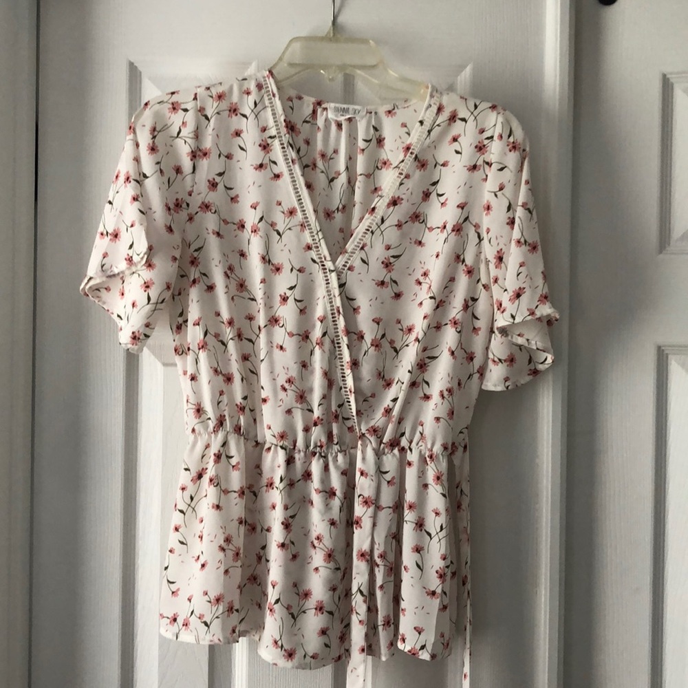Women’s White Floral V-Neck Peplum Blouse with Red Print